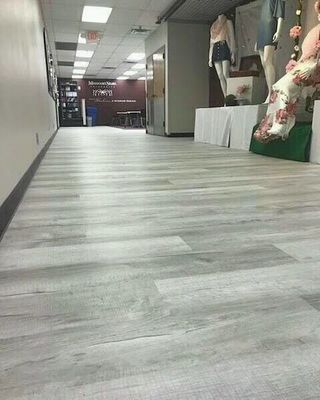 工裝美學新趨勢 精裝房與辦公場所為何鐘情石塑地板？